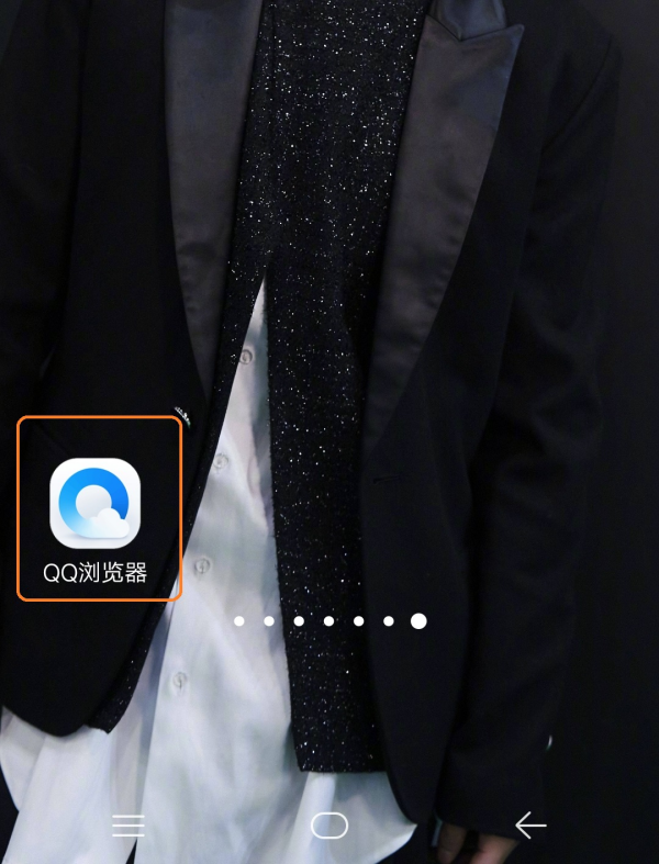 QQg[˽ܿg